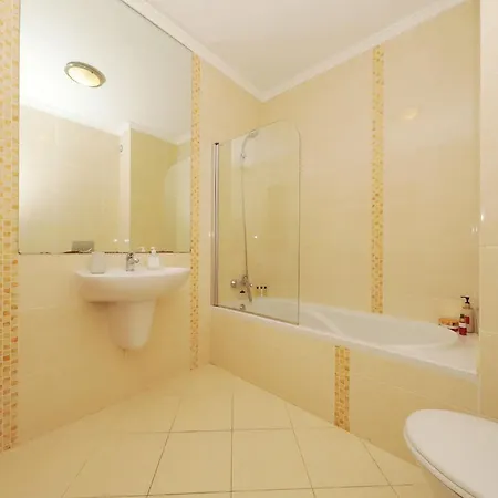 Gilo-tavira Centre With Pool Apartment